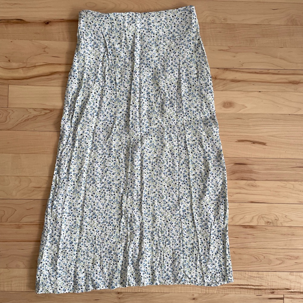 Floral Brandy Melville midi skirt
